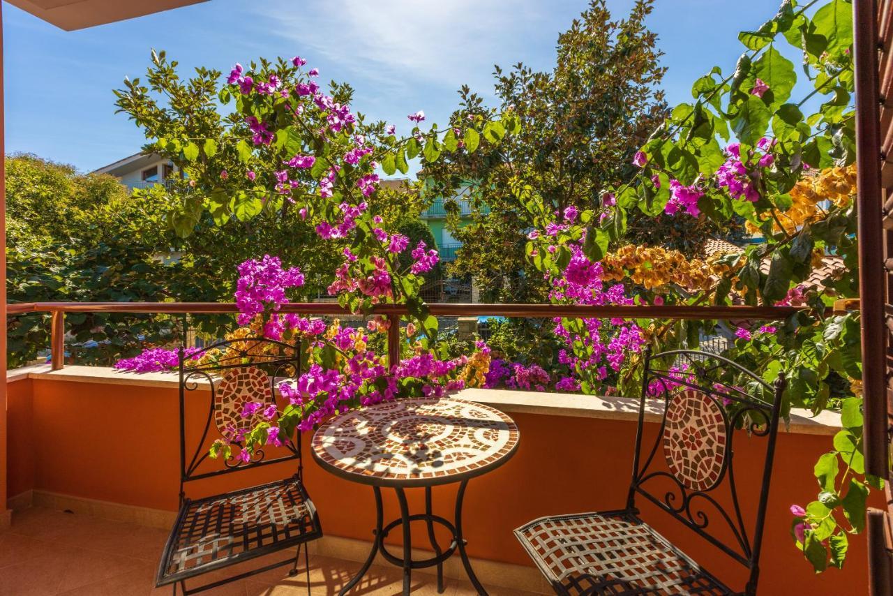 Apartments Villa Mavero Banjole Exterior photo