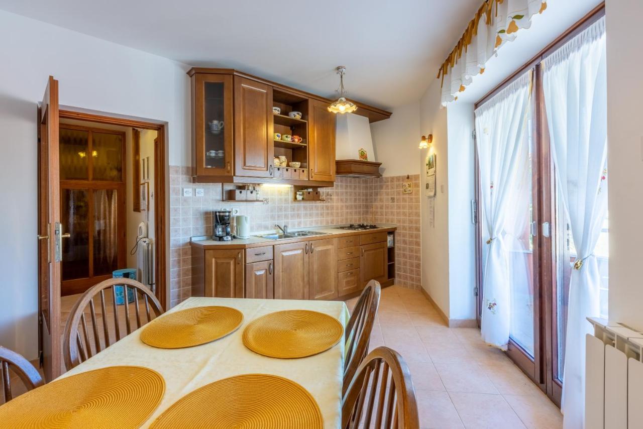 Apartments Villa Mavero Banjole Exterior photo