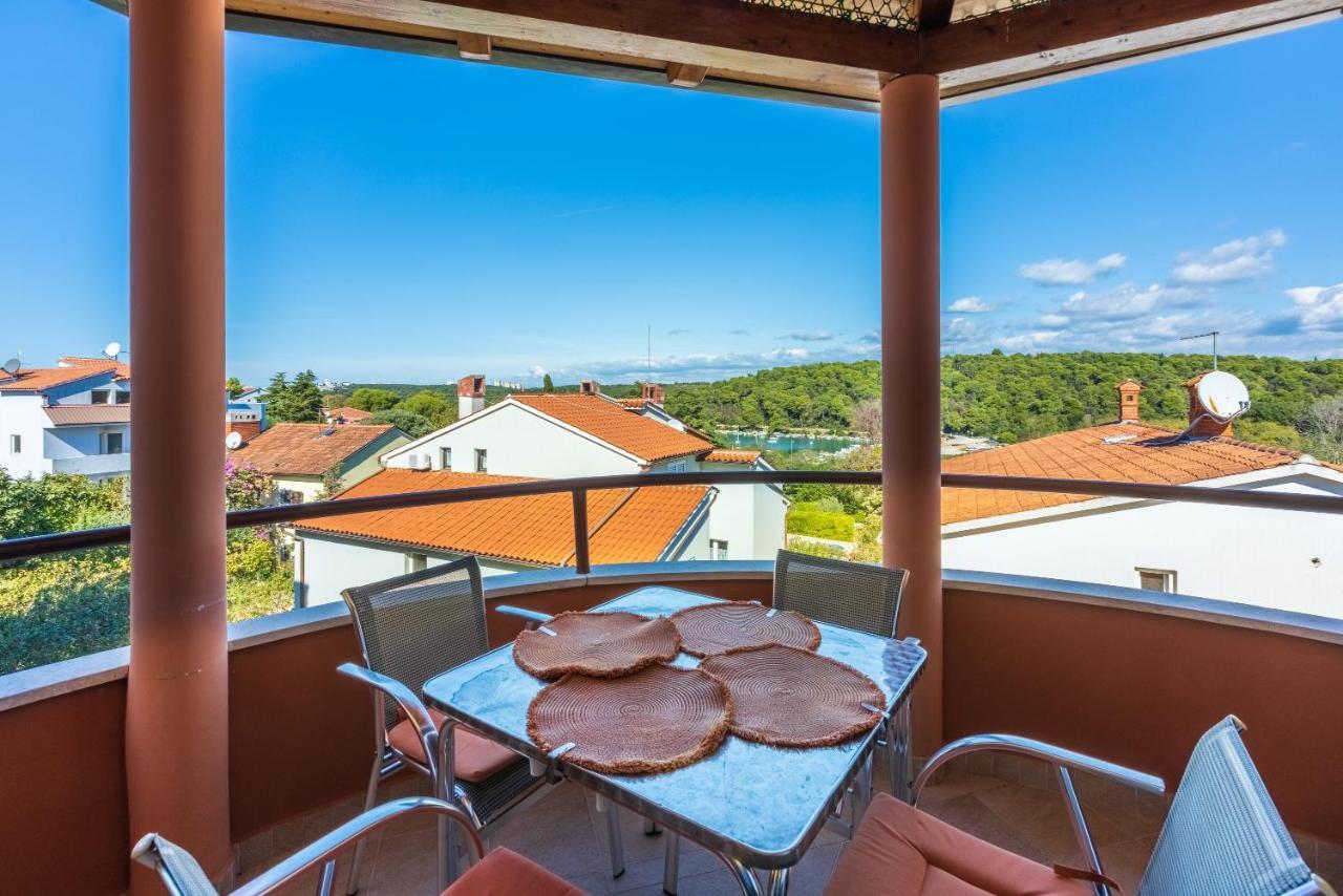 Apartments Villa Mavero Banjole Exterior photo