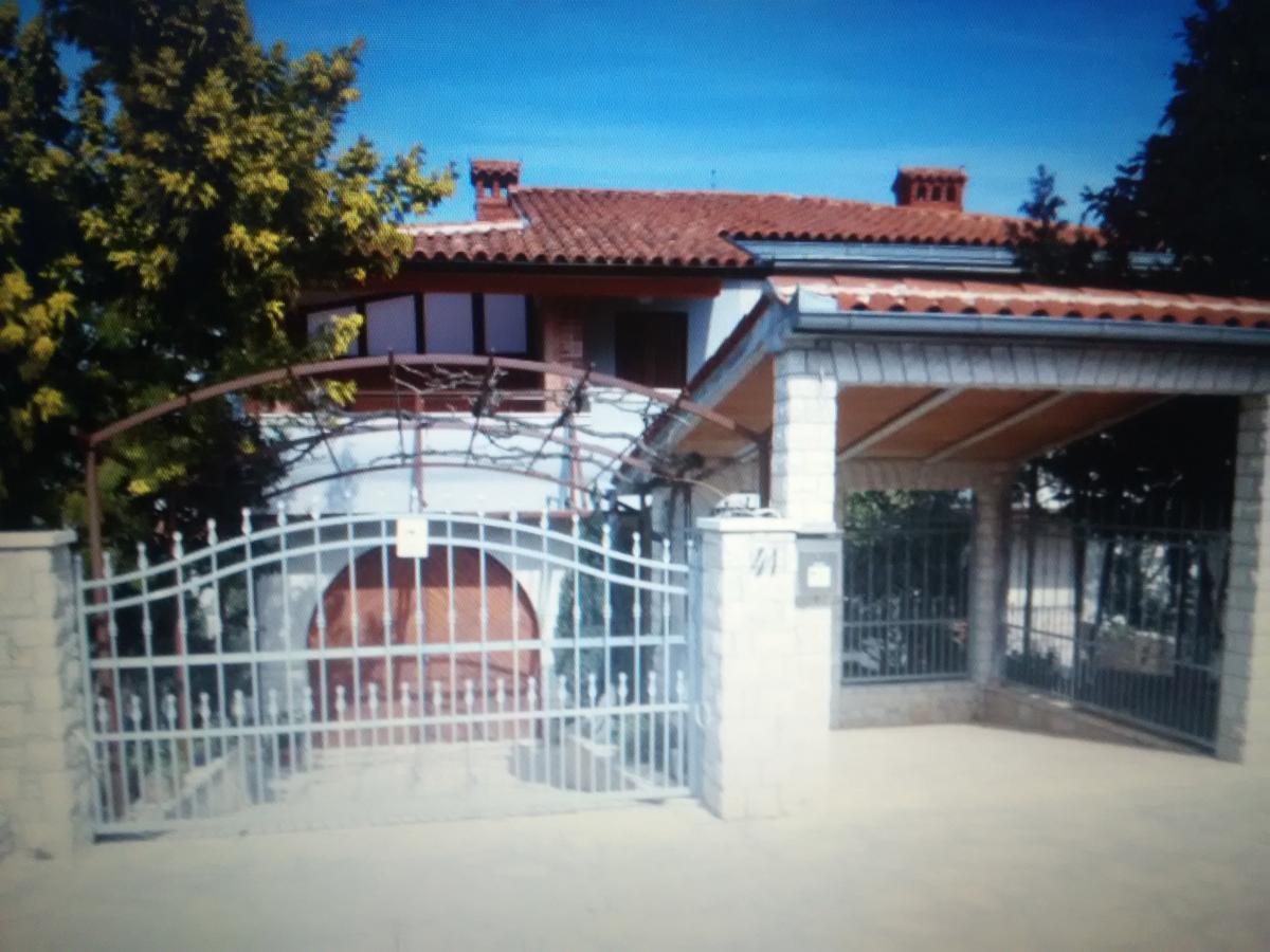 Apartments Villa Mavero Banjole Exterior photo